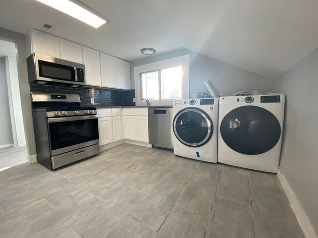 Photo - 378 Orchard St Unit 3rd Fl