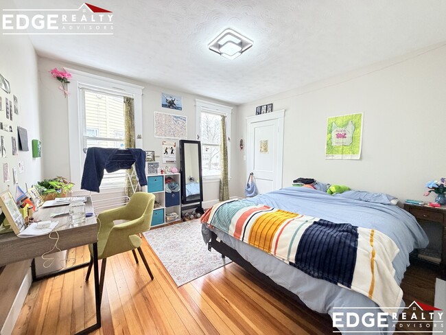 Photo - 74 Wallingford Rd