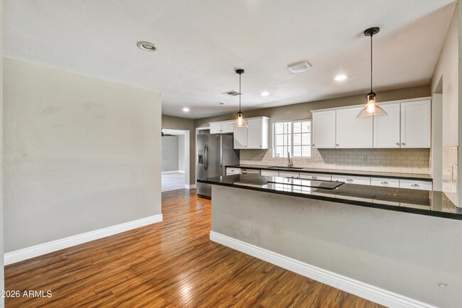 Photo - 4652 E Vernon Ave