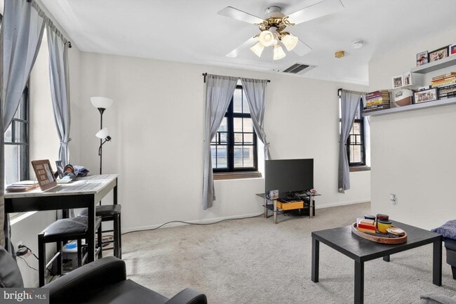 Photo - 1601 Spring Garden St Unit 501