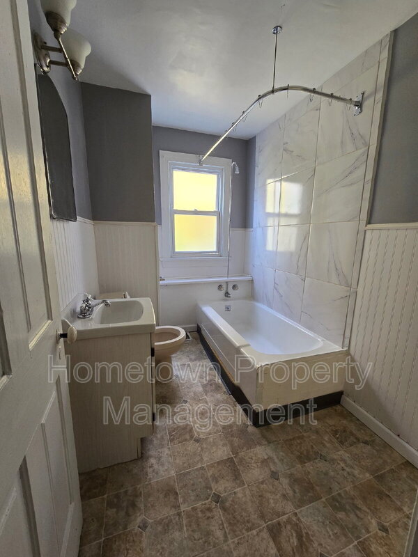 Photo - 209 Lincoln St