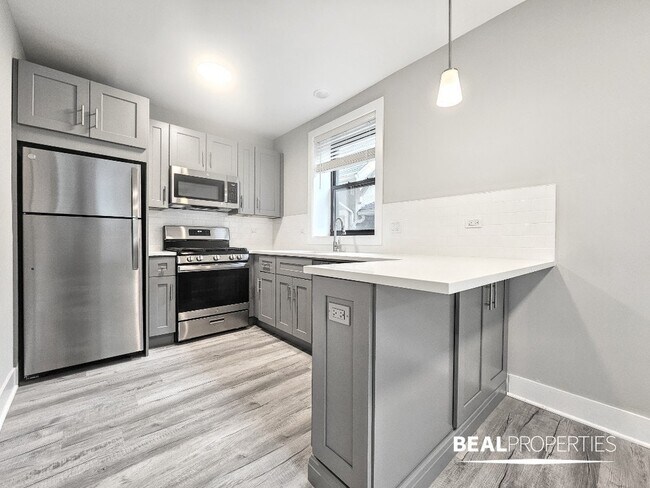 Photo - 1137 Oak Ave Unit 2