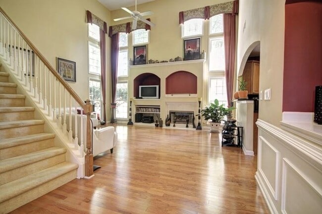 Photo - 4324 Canaan Way NE