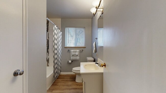 wh_parkplace_unit201-9_STAGED_775sf_bath1_1200x675 - Park Place