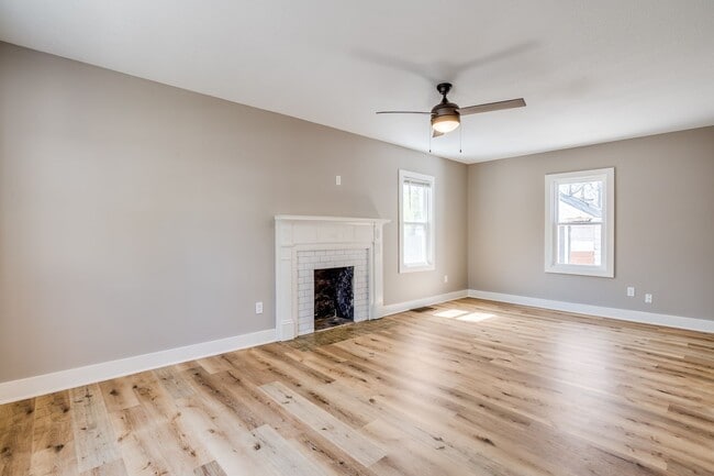 Photo - Enchanting 3 Bedroom 1 Bathroom Home Locat...