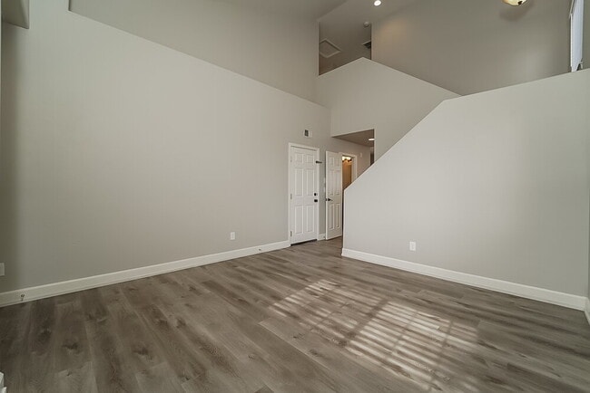 Photo - 5065 Pelican St