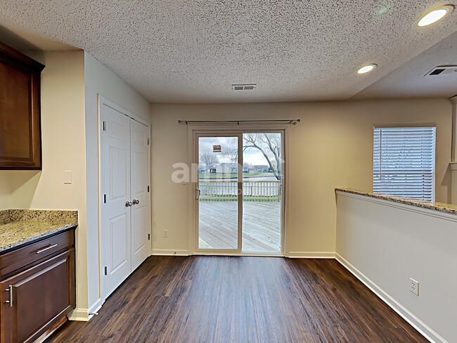 Photo - 8123 Amble Way