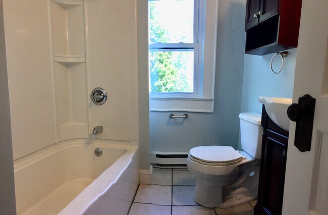 Photo - 906 W Lackawanna Ave Unit 906 W Lackawanna