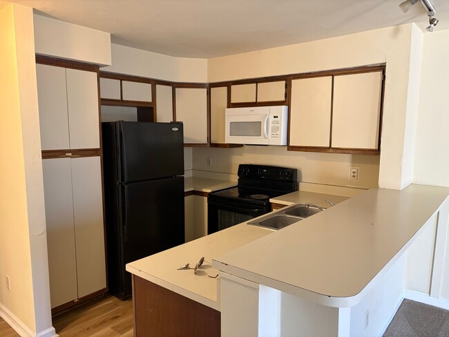 Photo - 4BR/2BA Near Virginia Tech | Bus Route, Laundry In-Unit