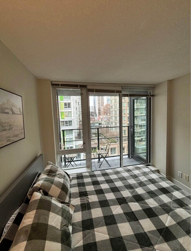 Photo - 1088 Richards St