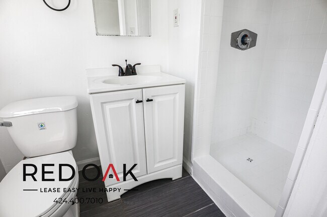 Photo - 851 S Kenmore Ave Unit 14