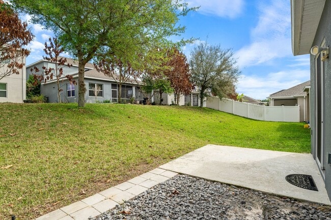 Photo - 4 bedroom in Apopka available now!