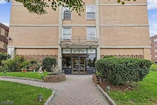 Photo - 712 N Broad St Unit 2C
