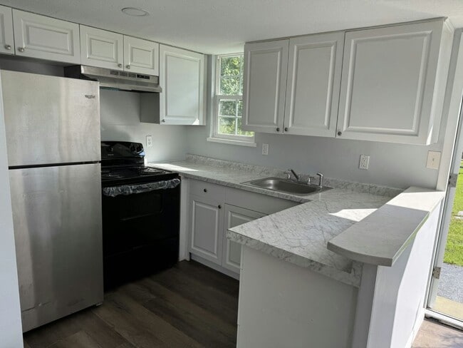 Photo - 1250 Lakeview Dr