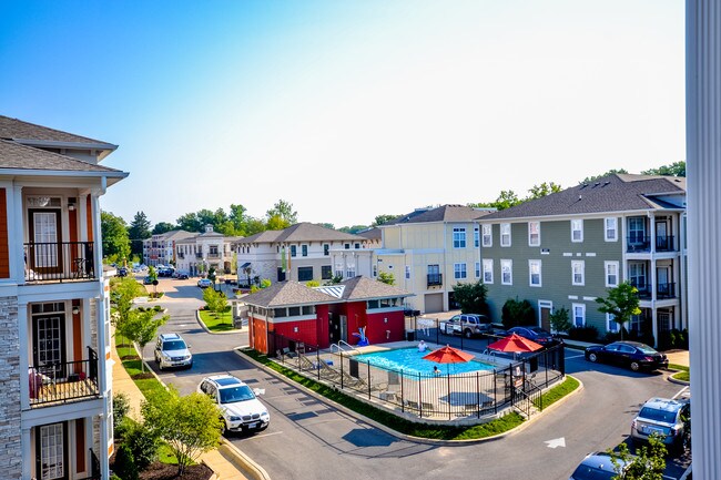 Swimming Pool / Grill Area - City Flats Renwick