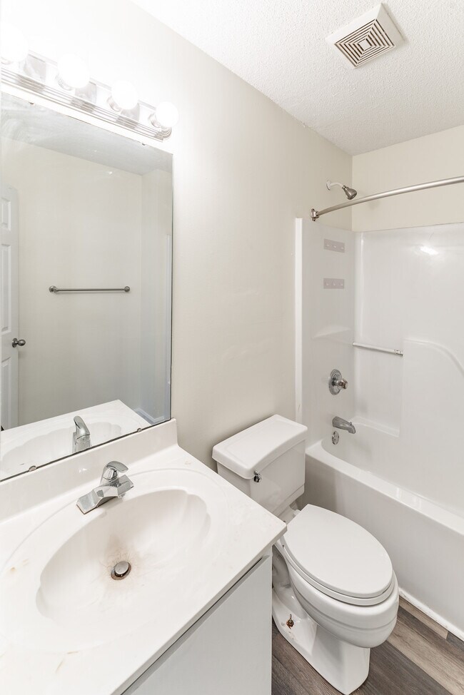 Photo - 1601 Sparkman Dr NW