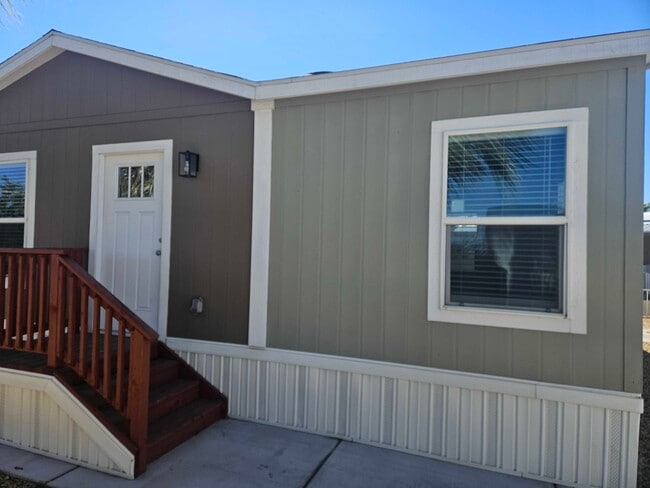 Photo - 2627 S Lamb Blvd