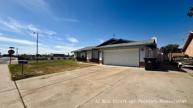 Photo - 4440 W Yucca St