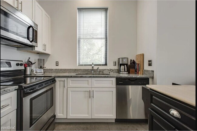 Photo - 1 br, 1 bath Condo - 1225 4th Avenue South...