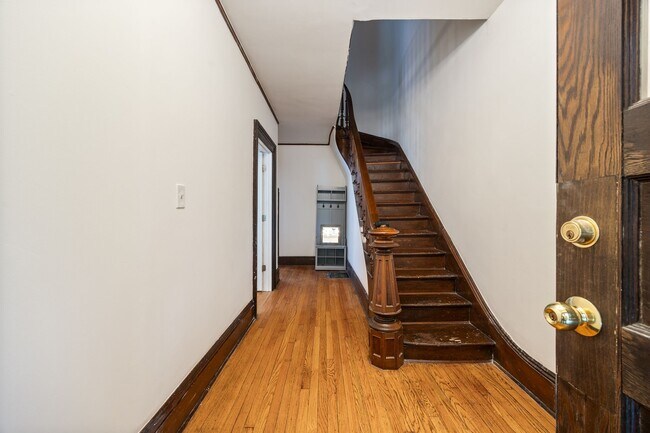 Photo - 1906 Orrington Ave Unidad 1