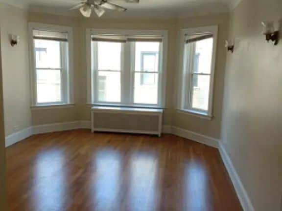 Photo - 1914 W Morse Ave