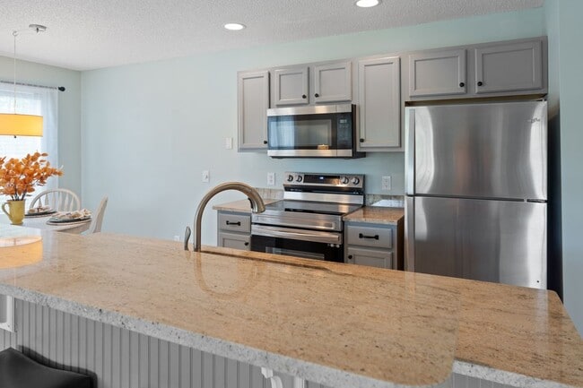 3350 Club Villas Dr Unit 806