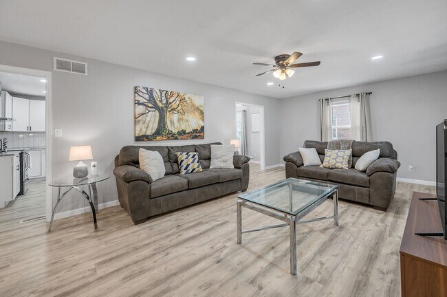 Photo - 1244 Gainesway Dr