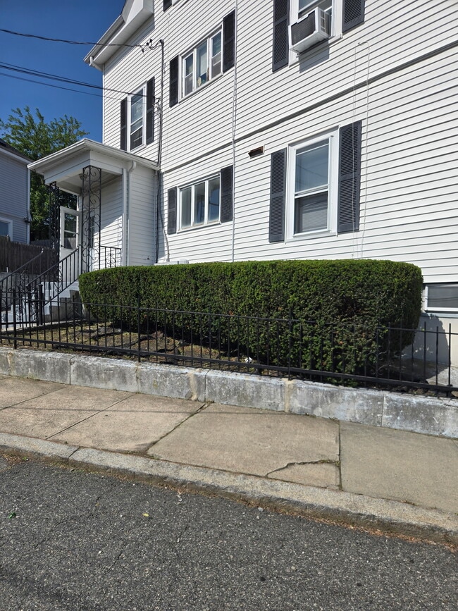 Photo - 406 Admiral St