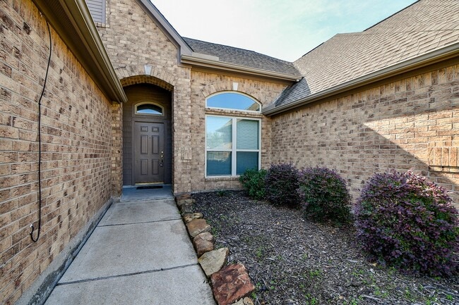 Photo - 1816 Oak Lodge Dr