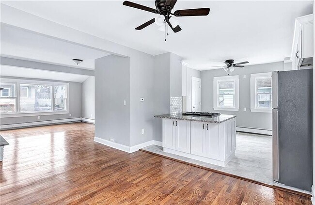 Photo - 41 Spring St