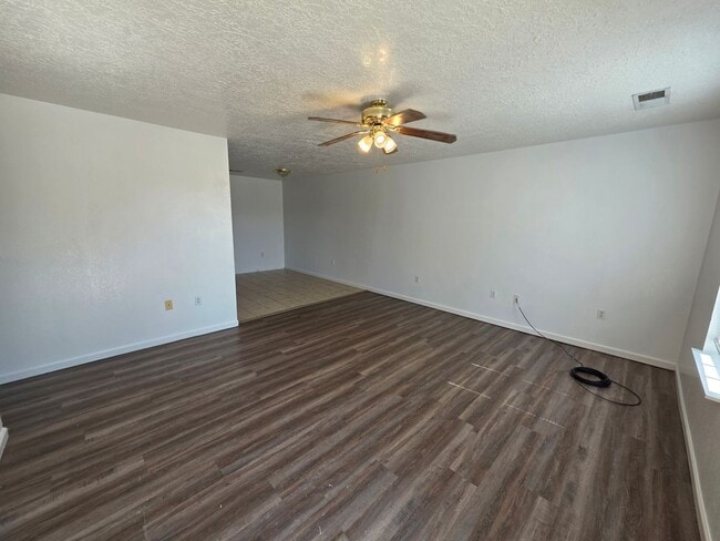 Photo - Your Awesome 3-Bed Home Awaits!