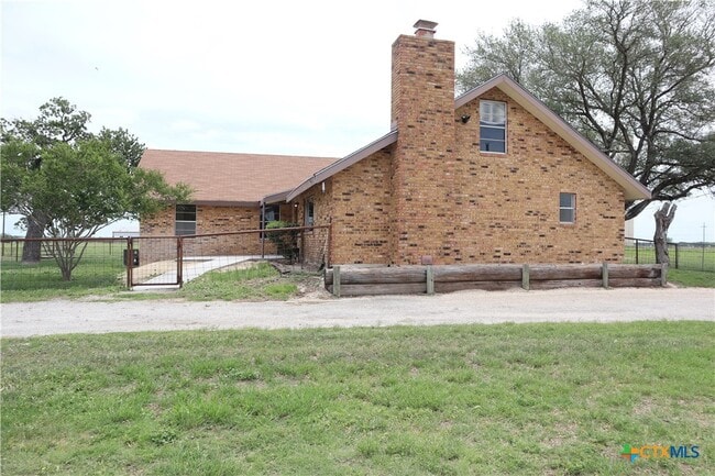 Photo - 707 Old Seguin Luling Rd House