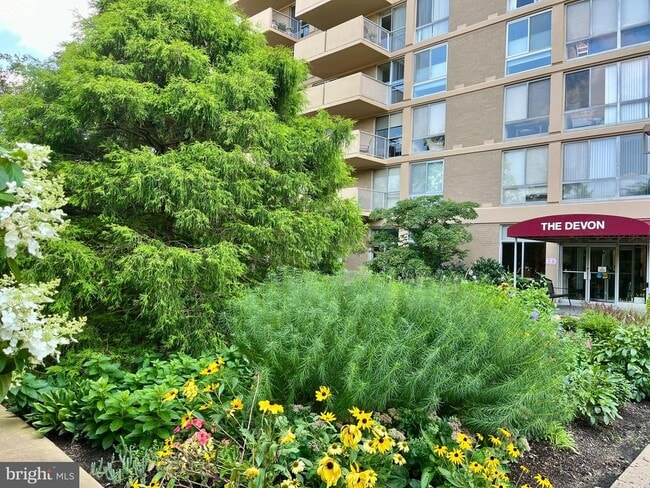 Building Photo - 2401 Pennsylvania Ave Unit 909 Rental