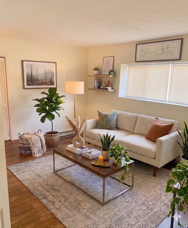 10 Scottfield Rd Unit U3