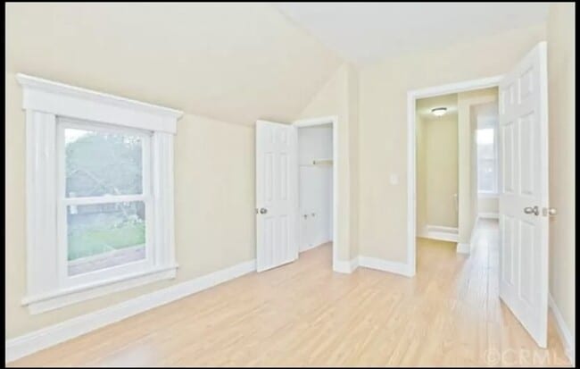 Photo - 364 E Pearl St