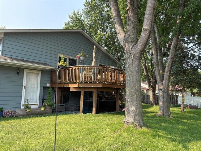 Photo - 9055 Forestview Ln N