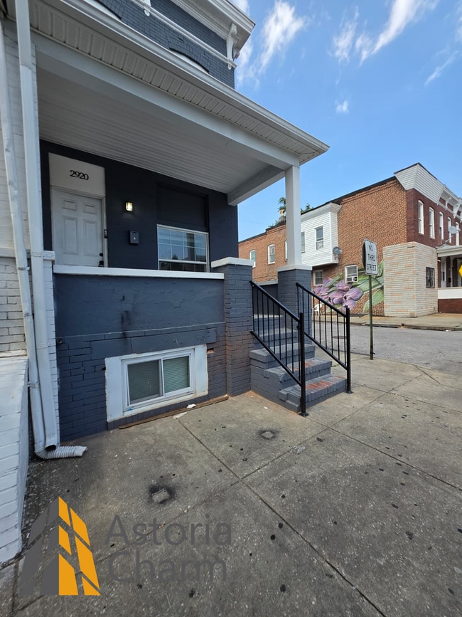 Photo - Fully Renovated 3 Bed 3 Bath End Unit Rowhome with Den, Ensuite and Finished Basement