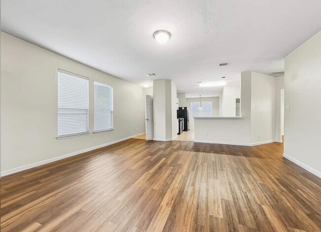 Photo - 2060 W Roeser Rd