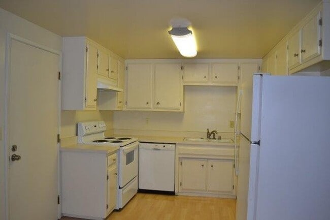 Photo - Scripps Drive Duplex Unit 537