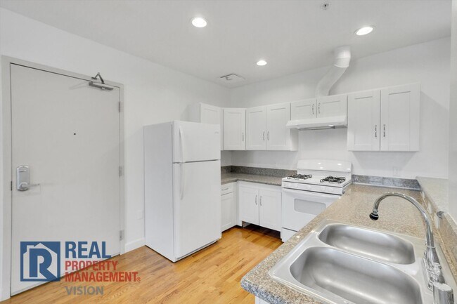 Westlake Park Square Apartments