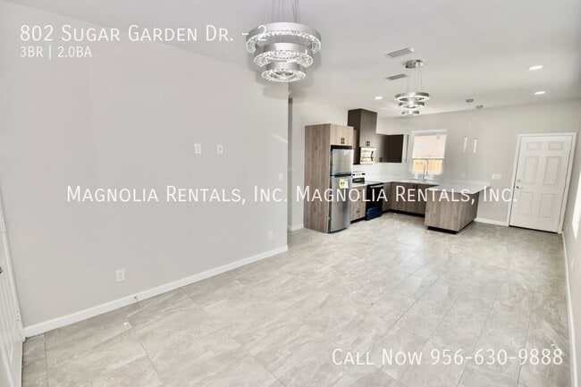 Photo - 802 Sugar Gdn Dr Unit 2