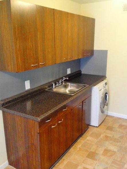 Silver Pines Apartments