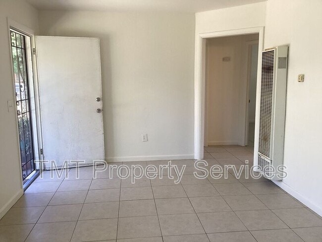 Photo - 3729 Branch St