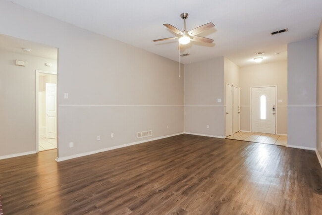 Photo - 317 Glen Meadow Dr