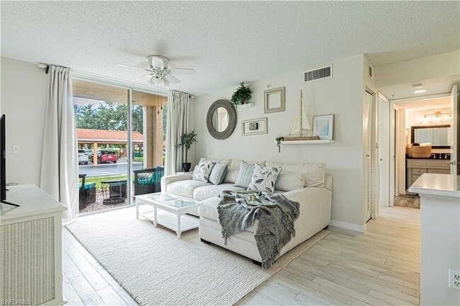 Photo - 1260 Wildwood Lakes Blvd