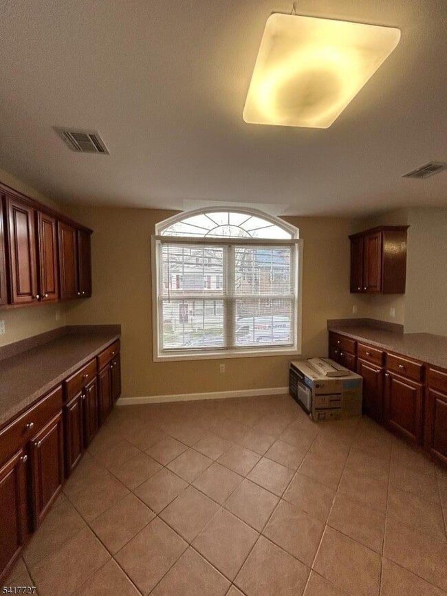 Photo - 150 Orange St