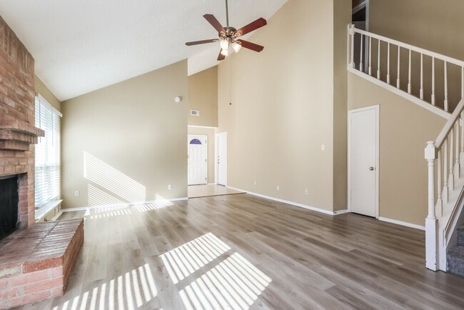 Photo - 20030 River Brook Dr