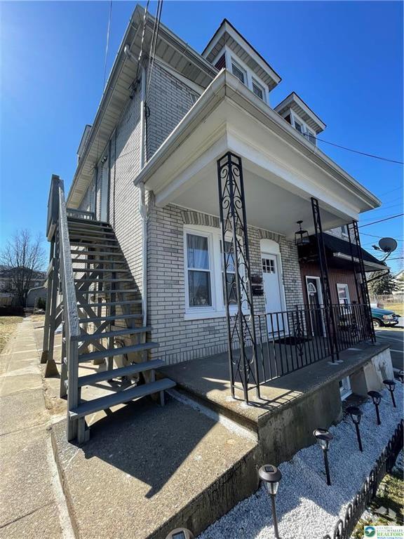 Building Photo - 648 Line St Unit 2 Rental