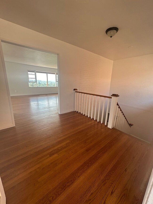Photo - Mt Helix - Beautiful 3 bedroom 1.5 bathroom