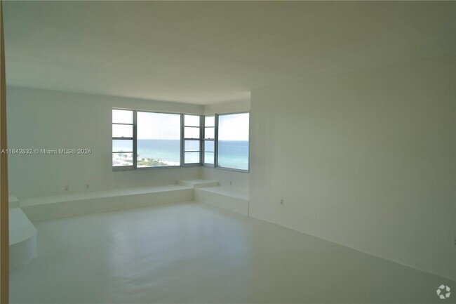 Building Photo - 5255 Collins Ave Unit 7F Rental